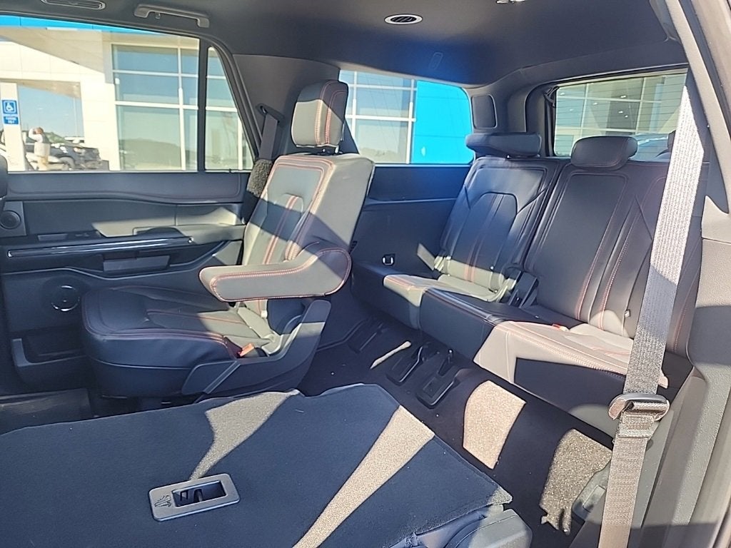 2023 Ford EXPEDITION Base